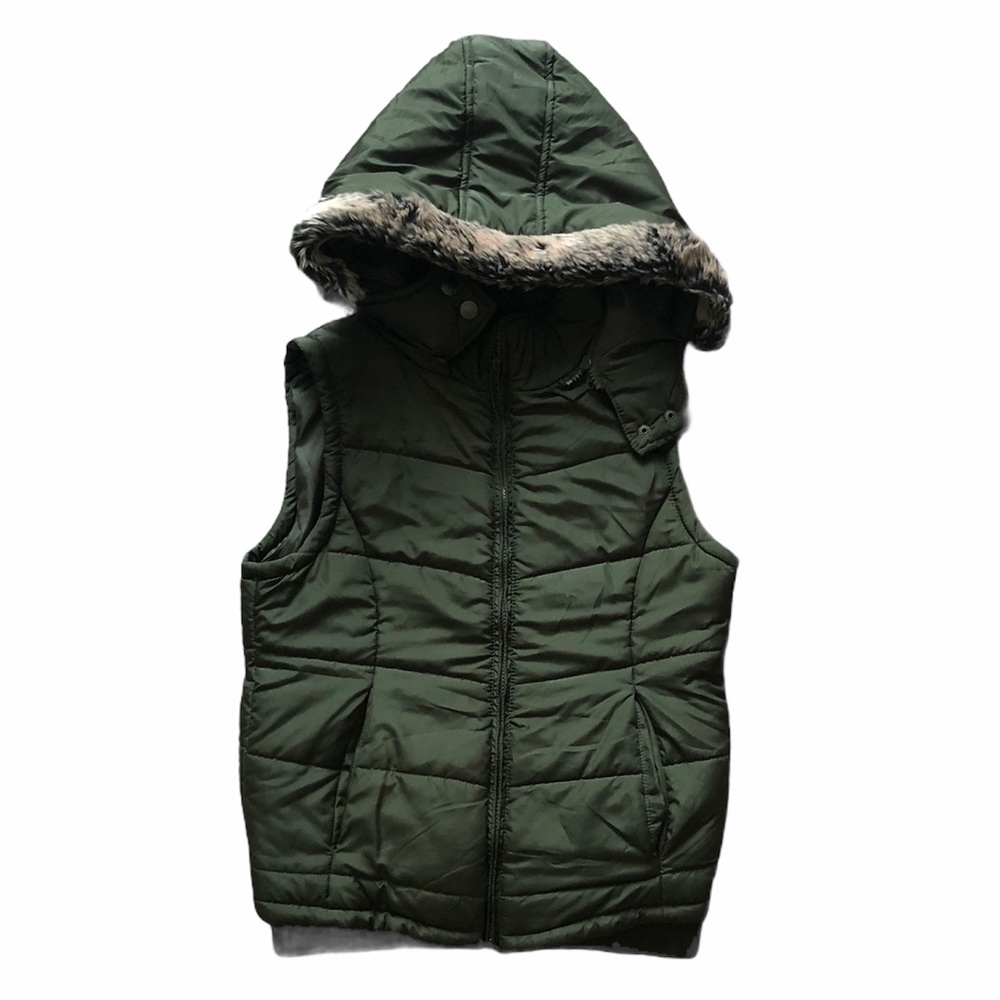 COTTON ON Puffer Vest